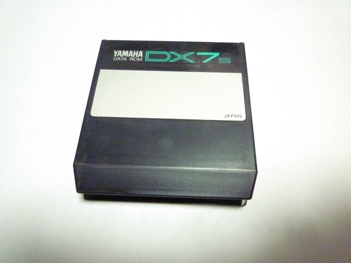 yamaha dx7 (rom ram)