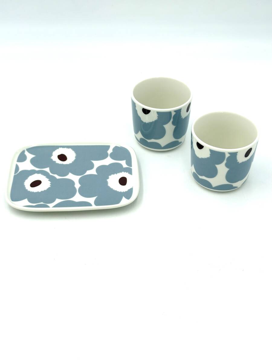 marimekko マリメッコ　限定Rullaマグ＋プレート各1点　シール付き marimekko マリメッコ 限定Rullaマグ＋プレート各1点 シール付き