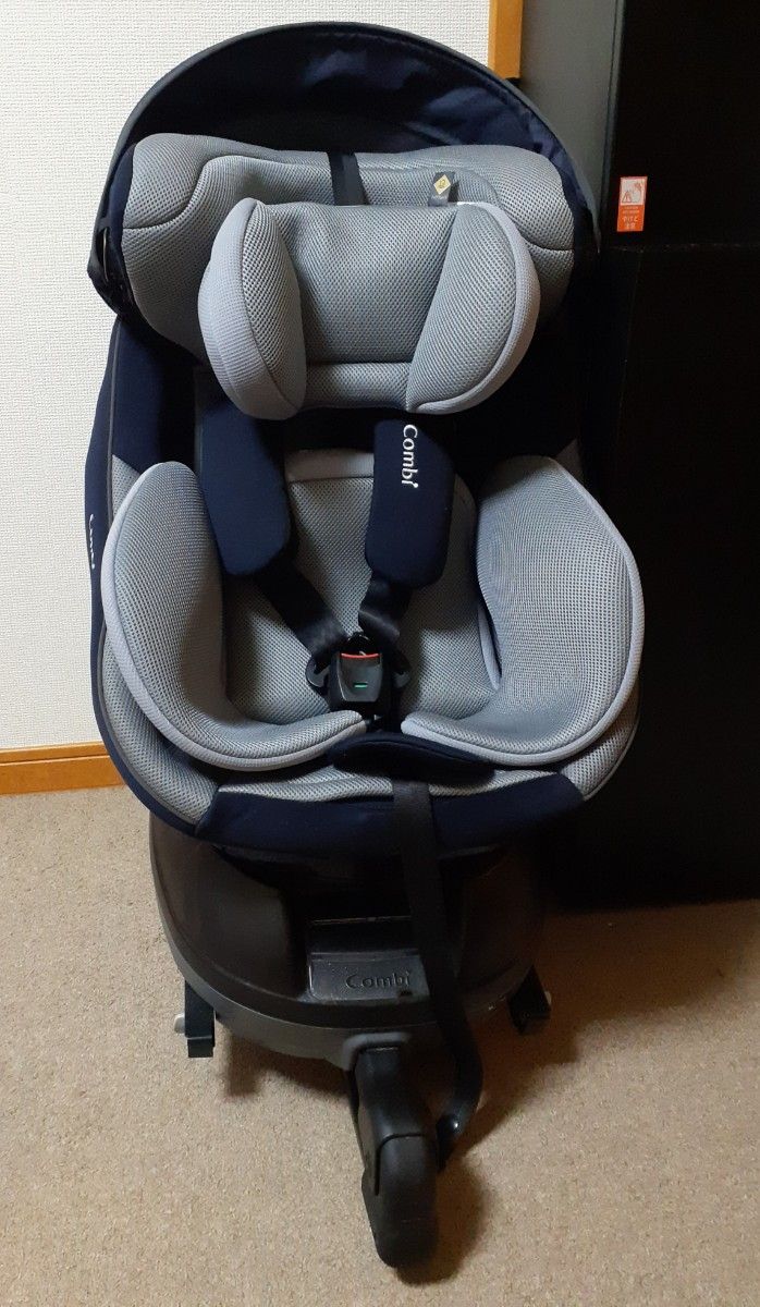 コンビクルムーヴスマート チャイルドシート isofix クルムーブ Combi