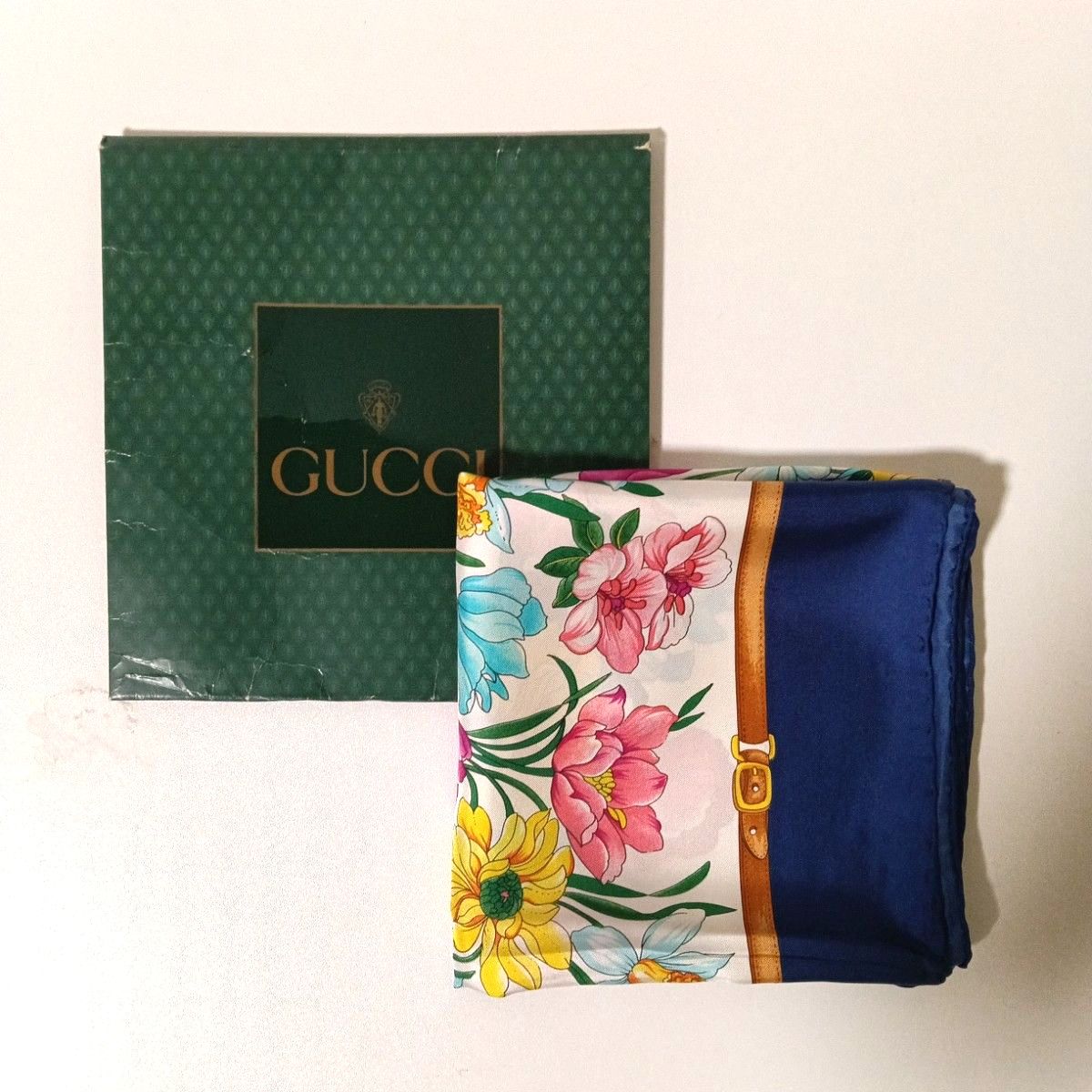 GUCCI グッチ シルクスカーフ 花柄 ボタニカル柄 大判 ネイビー | Shop