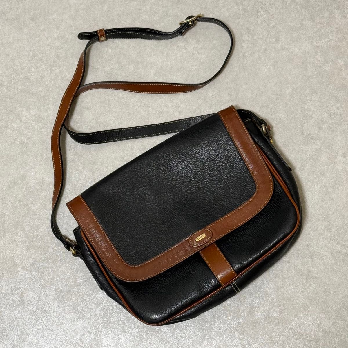 BALLY ショルダーバッグ 美品 レディース 美品 BALLY ショルダーバッグ 