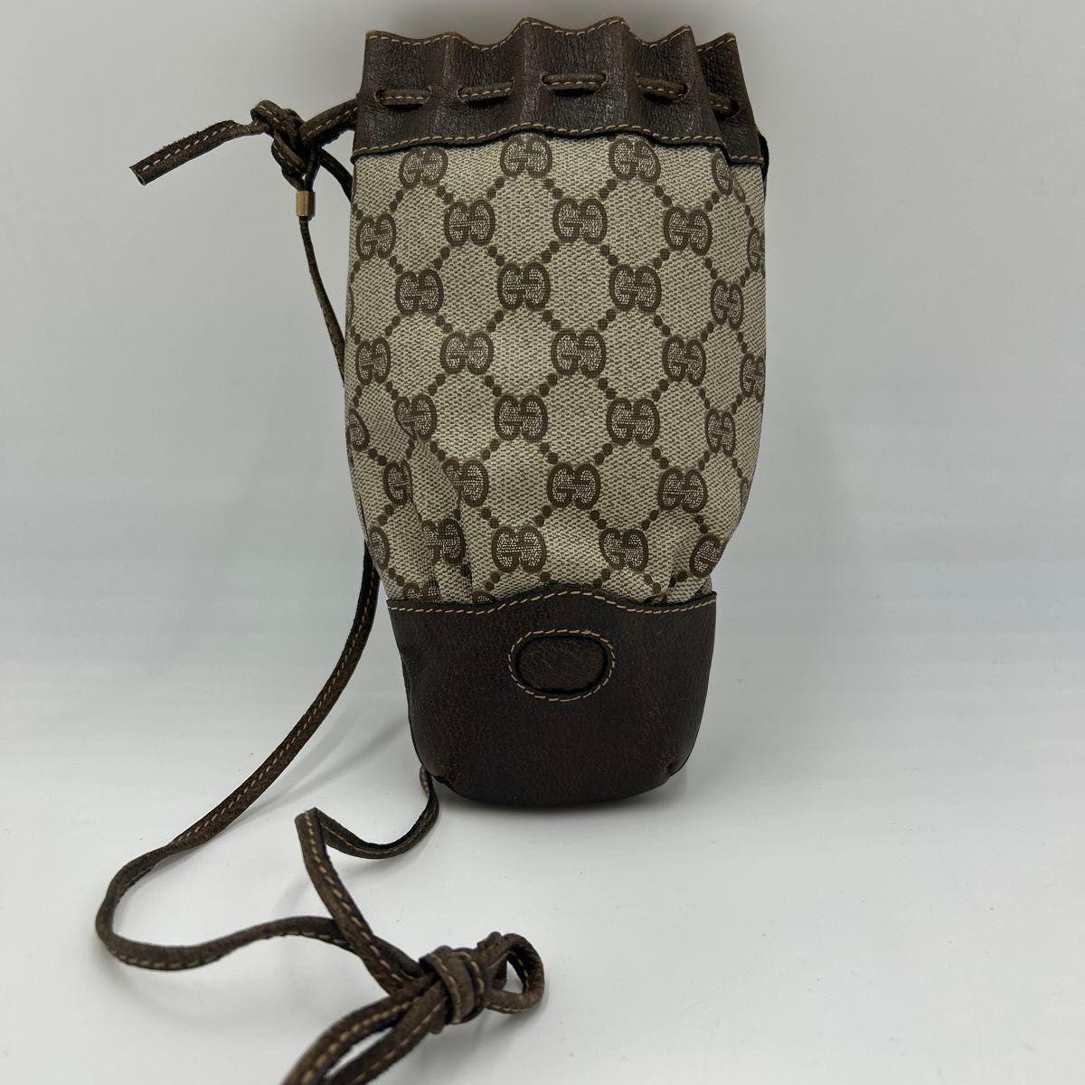 美品□GUCCI グッチ GGスプリーム ボディバッグ シェリーライン