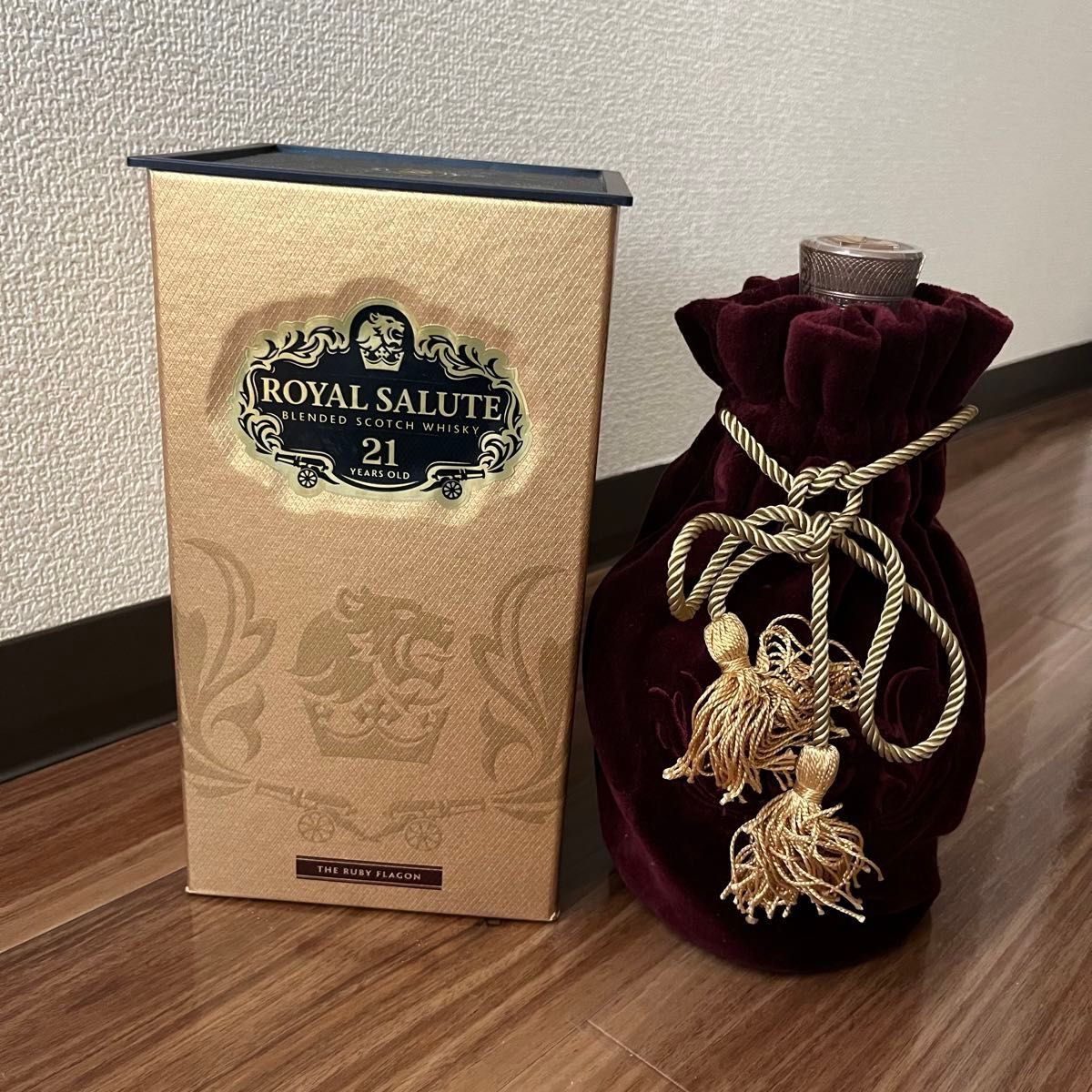 新品未開栓》【古酒】サントリー ウイスキー クラシック ザ スプリーム