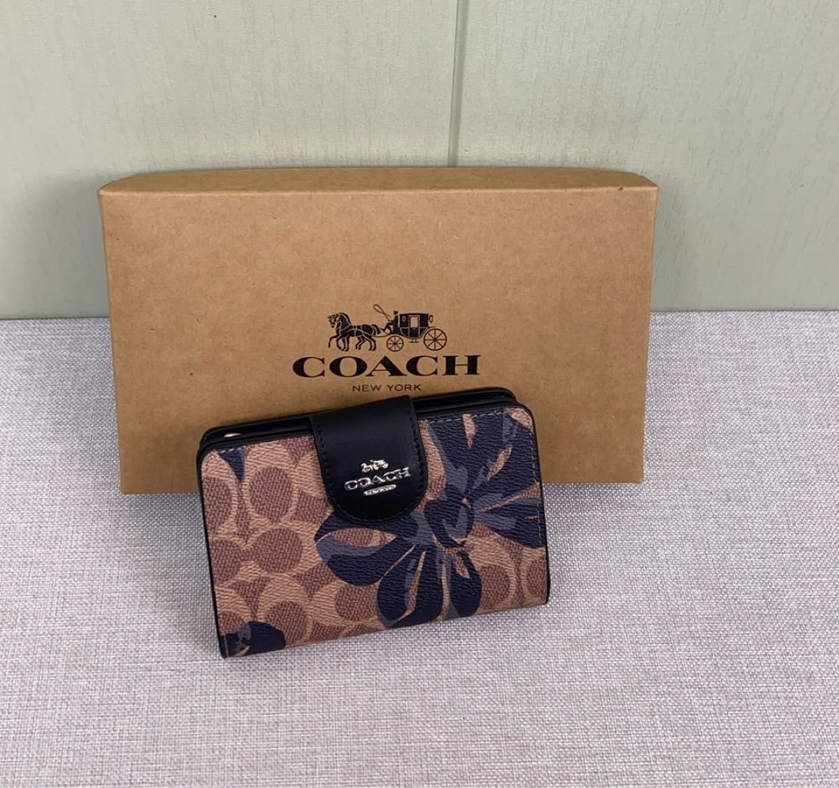 COACH コーチ 二つ折り財布 スナップウォレット シグネチャー | Shop