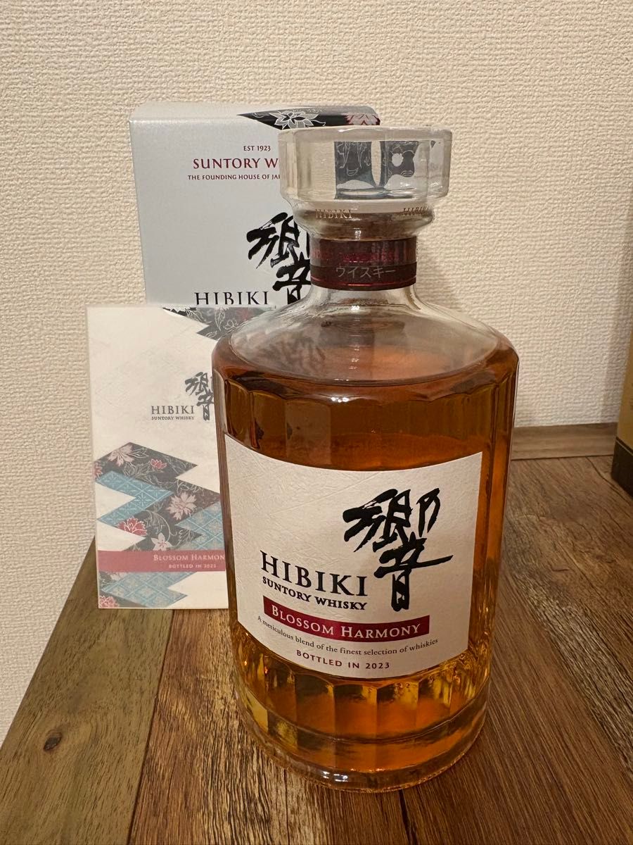 サントリー 響 BLOSSOM HARMONY 2026 ブロッサムハーモニー 700ml 箱