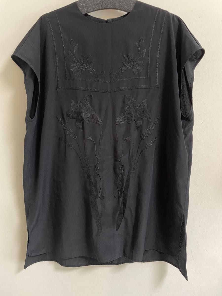 mame kurogouchi ノースリーブ トップス 黒 ブラック | Shop at