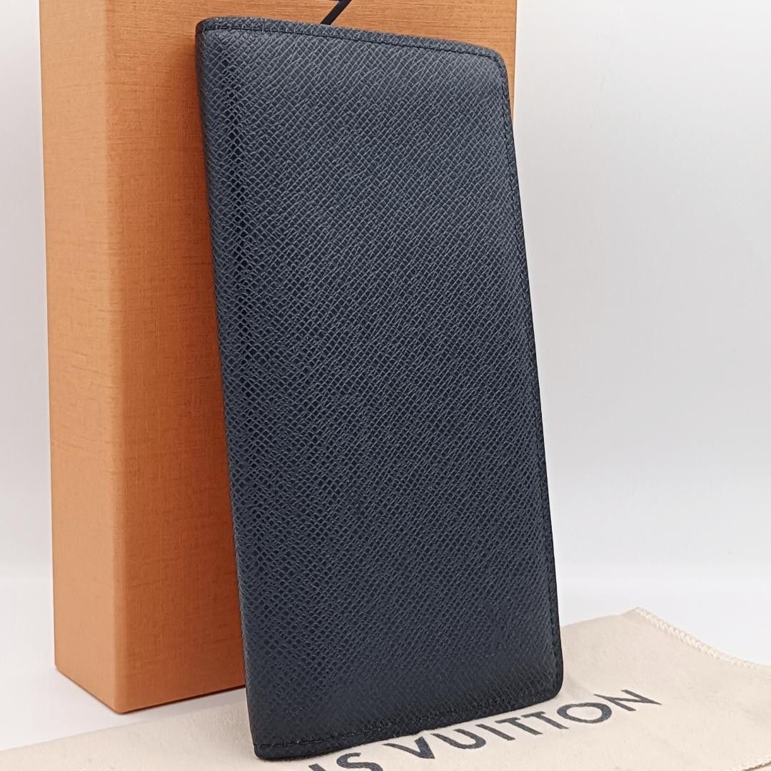 LOUIS VUITTON ルイヴィトン ブラック 二つ折り財布 タイガ | Shop at