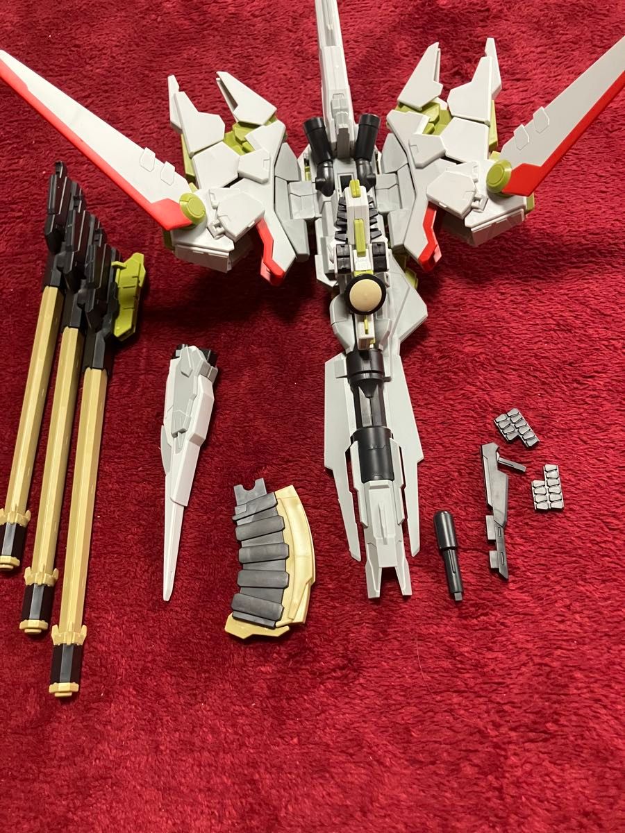 HG デスティニーガンダム SpecII & ゼウスシルエット HG ストライク