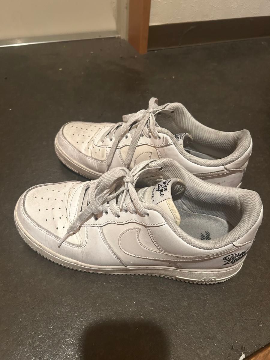 美品】NIKE AIR FORCE 1 ナイキ エアフォース1 ホワイト スニーカー 箱