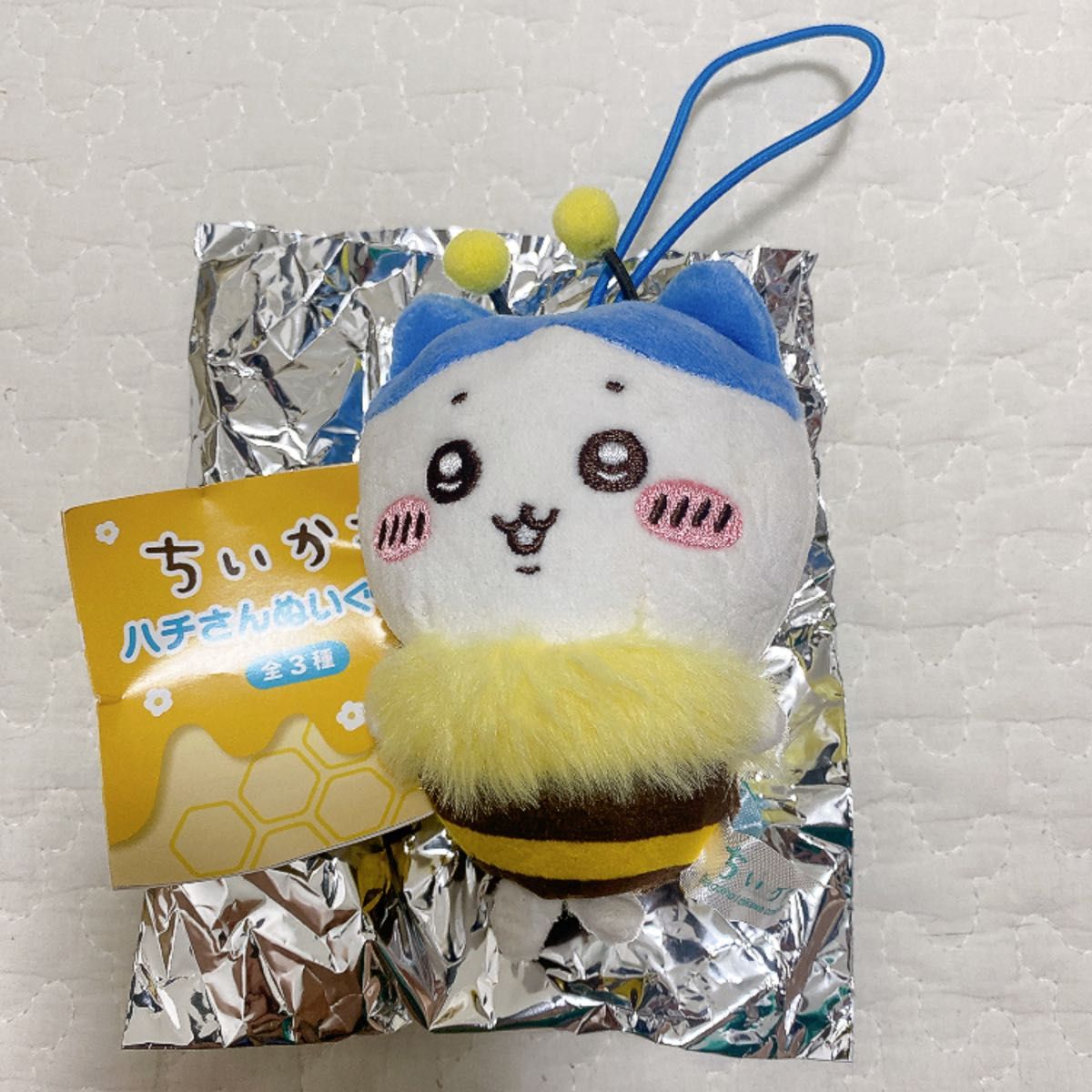 ちいかわ ハチワレ マスコット ぬいぐるみ M 2 | Shop at JDirectItems