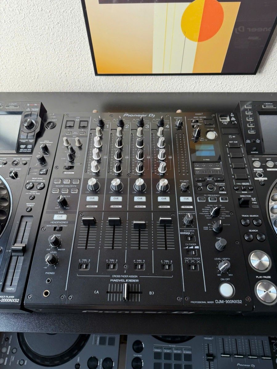 TASCAM プロフェッショナルDJミキサー XS-3 | Shop at JDirectItems