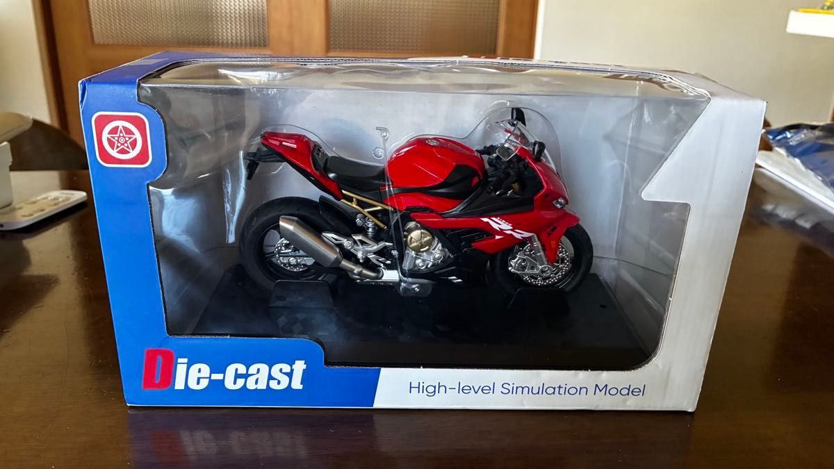 ミニチャンプス 1/6模型　HONDA CB750 レッドメタリック　1968 ミニチャンプス MINICHAMPS 1/6 スケール ホンダ CB750 レッド