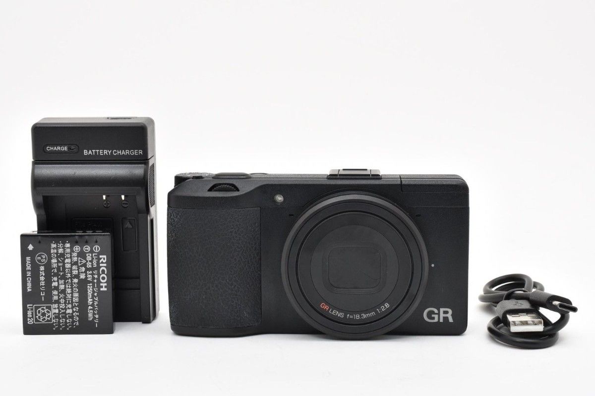 RICOH GR 初代 APS-C コンパクトデジタルカメラ 充電器付き RICOH GR コンパクトデジタルカメラ 本体 初代 APS-C GR1 バッテリー