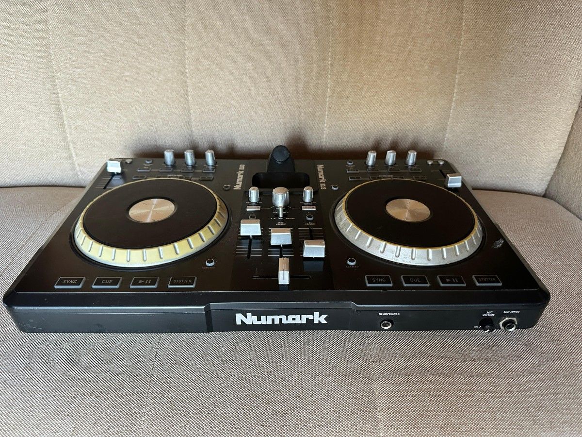 Vestax VCI-380 DJコントローラー 本体と電源ケーブル | Shop at