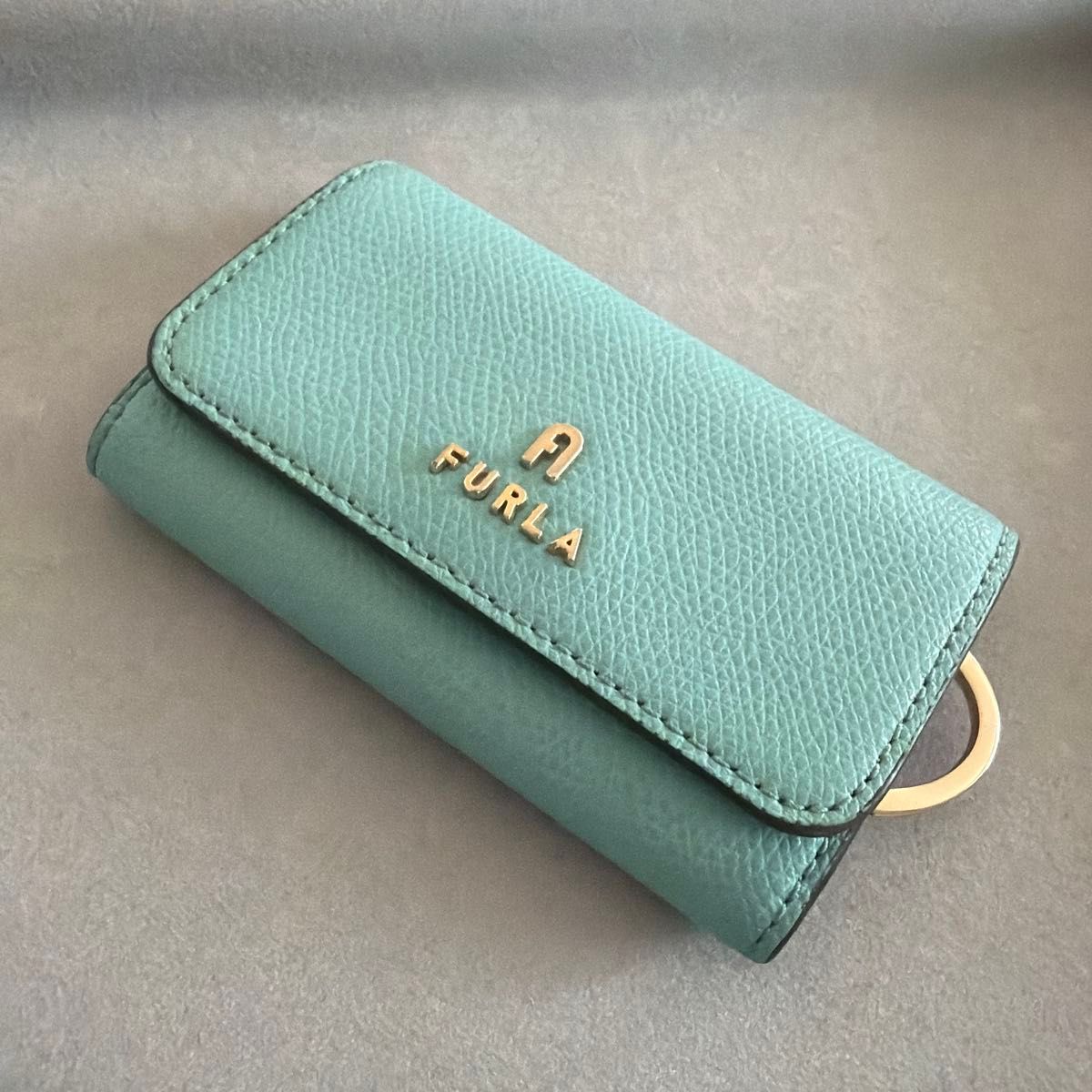 付属品全て有り☆新品 FURLA フルラ 4連キーケース グリーンベージュ
