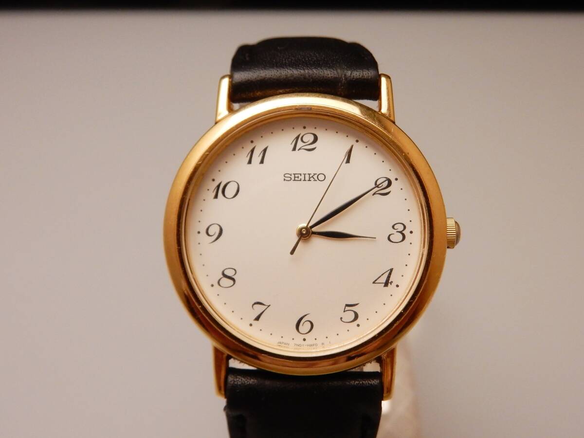 SEIKO 7n01