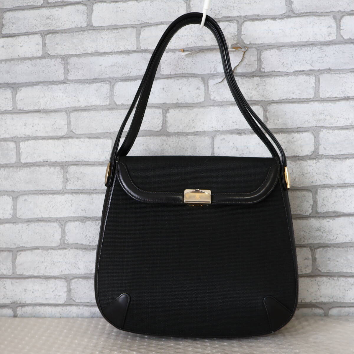 GENUINE HORSE HAIR フォーマルバッグ ターンロック 黒 Kết quả tìm 