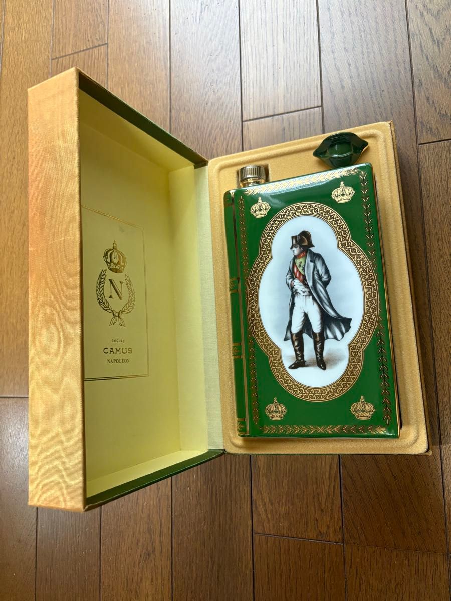 CAMUS NAPOLEON BOOK ヴィエイユ リザーブ ドラム型 陶器 ブランデー