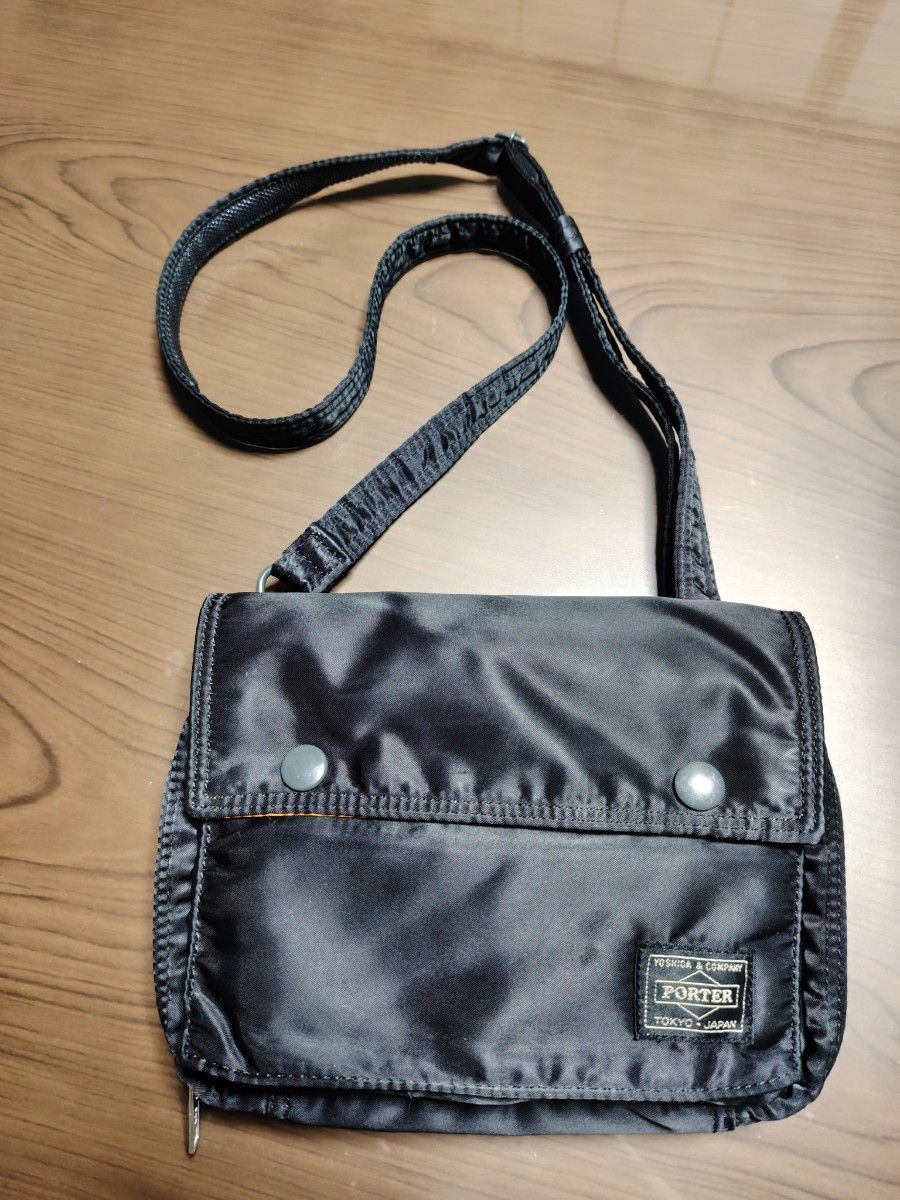良品　ポーター　タンカー　2層　ショルダーバッグ　ブラック　ナイロン　Lサイズ PORTER ポーター タンカー ショルダーバッグ L 2層 黒 ブラック