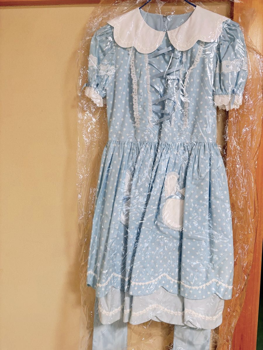 Preview of Angelic Pretty うさぎちゃんポッケワンピース&お袖止めセット