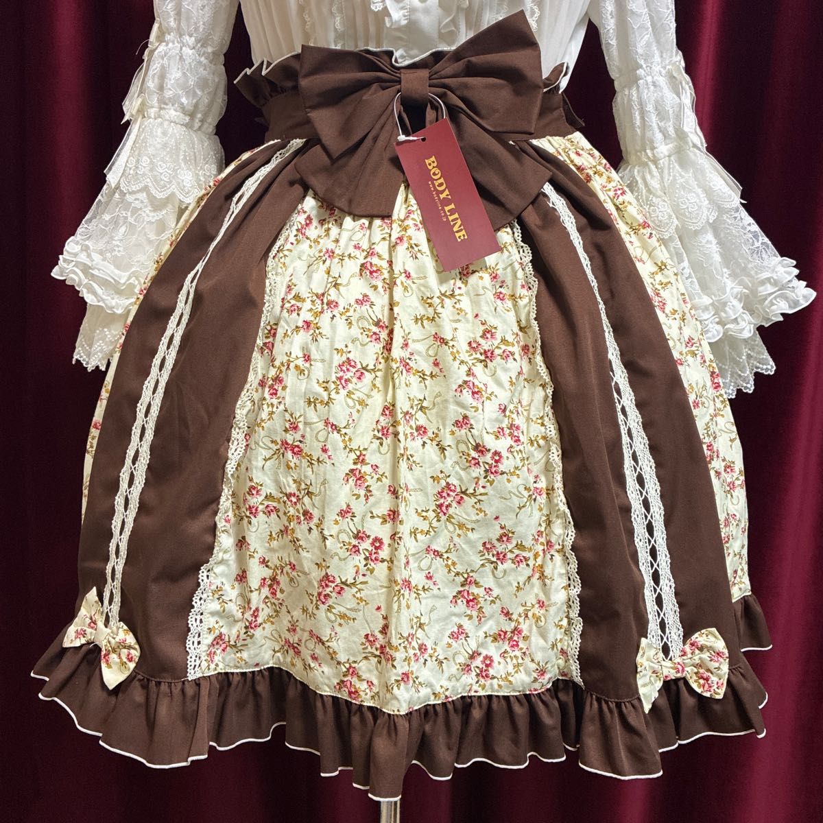 Preview of 新品未使用 BODY LINE 花柄 フレアスカート ブラウン リボン ロリータ 平成 懐古 ブラウン 生成