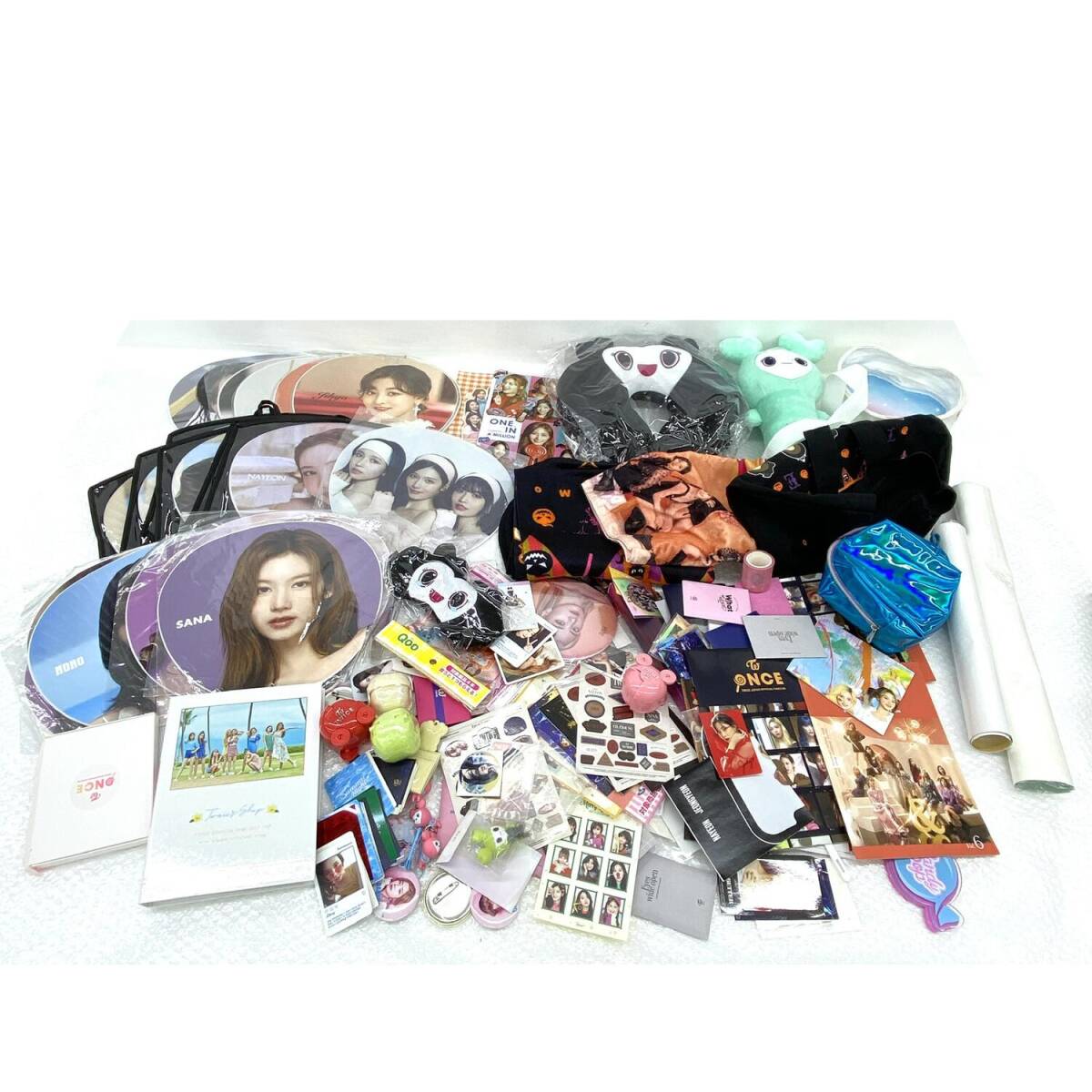 twice モモ
