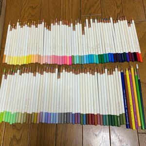 送料無料 トンボ 色辞典 115本 色鉛筆　綺麗で繊細な発色　コレクション　画材