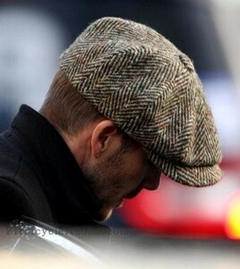 アメリカのレトロなアミカーキイギリスの紳士ツイードニュースボーイキャップ八角形の帽子