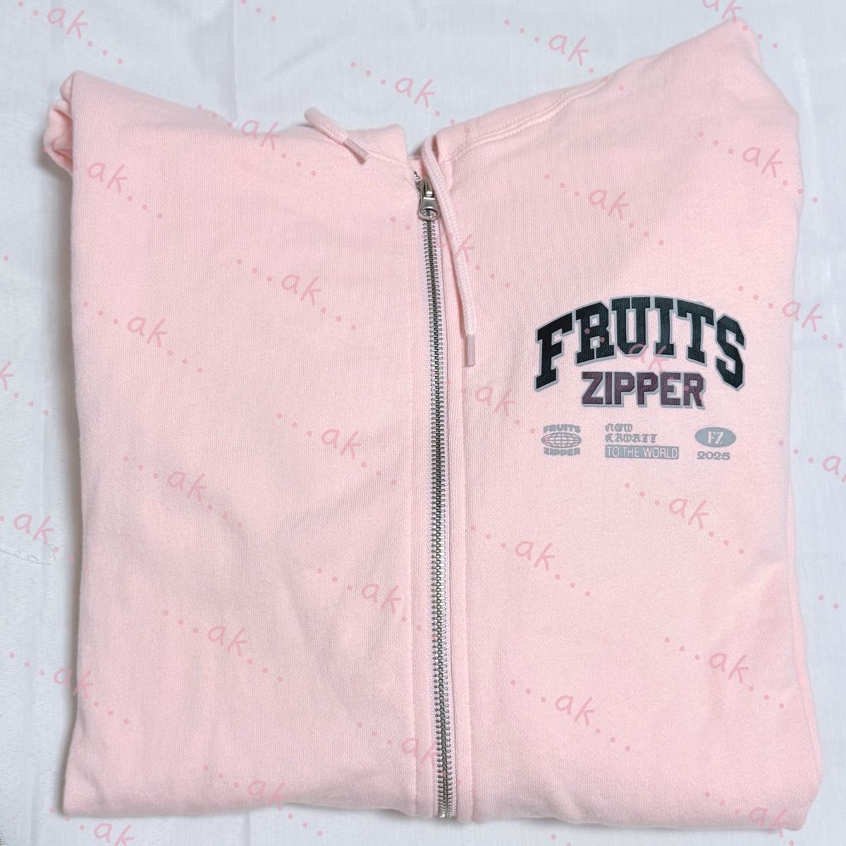 FRUITS ZIPPER