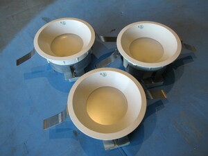 012702（LED佐）DAIKO大光2011年製断熱施工用LED照明器具ダウンライト DDL-8499YW 消費電力16.5W 3個セット佐