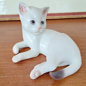 【美品】ロイヤルコペンハーゲン 猫 ネコ 白 フィギュリン 置物 デンマーク　