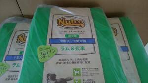 ●正規品 ニュートロ ナチュラルチョイス ラム&玄米 中～大型犬用 成犬用 13.5kg