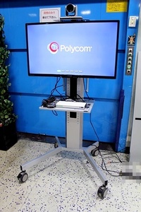 POLYCOM Group500 P001 RealPresence テレビ会議システム MPTZ-10 日立製40インチモニター(L40-A5)+スタンド　一式　38229Y