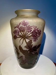 エミール・ガレ　花模様装飾のアンティークガラス花瓶　本物