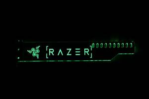 Razer グラフィックカードサポート 4ピンRGB 