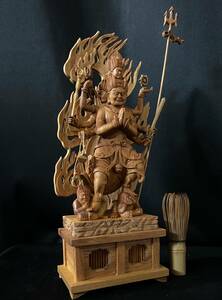 珍品　総ケヤキ材　仏教工芸品　木彫仏像　最高級品　仏師手仕上げ品　大元帥明王立像