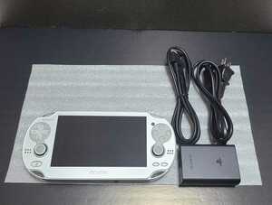 PS Vita PlayStation Vita アイスシルバー　銀　ソニー 1000