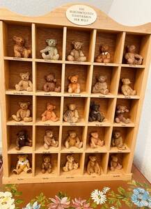 ★ドイツアンティーク★Original Teddy bear miniature collection★25テディベアと棚セット★ドイツ製★50x38x5cm