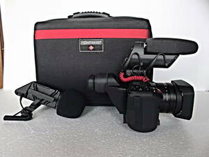 極美品　CANON 4K ビデオカメラ　XC10　マイク名機　SHURE・RODE　2台セット
