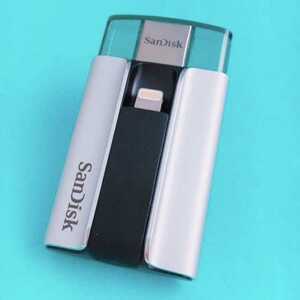 SanDisk iXpand フラッシュドライブ 64GB iPhone用USBメモリー 64G