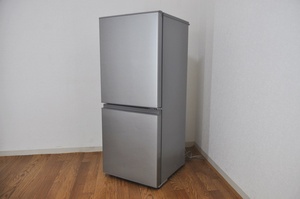 AQUA冷凍冷蔵庫AQR-13Hブラッシュシルバー126L　右開き2ドア自動霜取り機能LED庫内灯2019年製アクア　除菌洗浄/動作確認済み