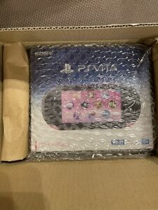 PS Vita プレイステーション ピンクPS Vita Wi-Fiモデル PCH 2000 メモリーカード16G 画面保護シート 同梱　SONY 