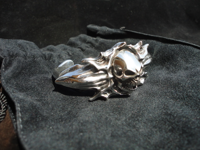 ストレンジフリークデザインス義眼ラウネネックレス｜STRANGE FREAK