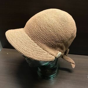 ツバ付コットンニットキャップ　ハンドメイド　バッグリボン　手編み帽子　キャスケット帽