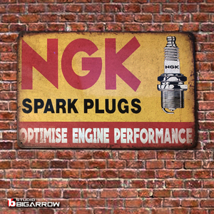 ブリキ看板 20×30㎝ NGK SPARK PLUGS NGKスパークプラグ ガレージ スチール アンティーク アメリカンインテリア 世田谷ベース 新品