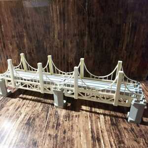 ● プラレール「つり橋」グレー橋脚 グレーレール 鉄橋 吊り橋 白 トミカ