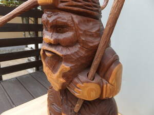 ●高さ42センチ　アイヌ 伝統 工芸品 木彫り 彫刻 　マタギ 狩人　インテリア ディスプレイ