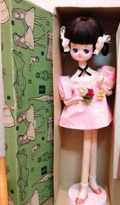 さくら人形　箱付き　タグ付　黒髪の昭和の女の子　　ポーズ人形　昭和レトロ　フランス人形　アンティーク　宇山あゆみ