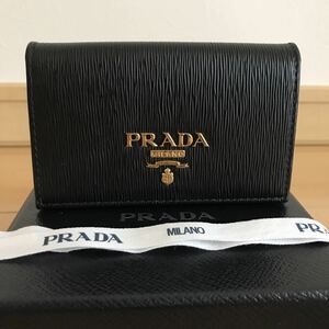 新品同様　極美品　PRADA プラダ　名刺入れ　パスケース　カードケース　黒