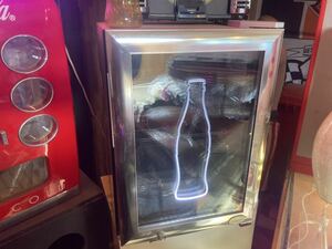 コカ・コーラ 冷蔵庫　クーラー　コカコーラ Coca-ColaンサインLED 照明 ライト 看板ノベルティ？懸賞？非売品？冷蔵ショーケース 